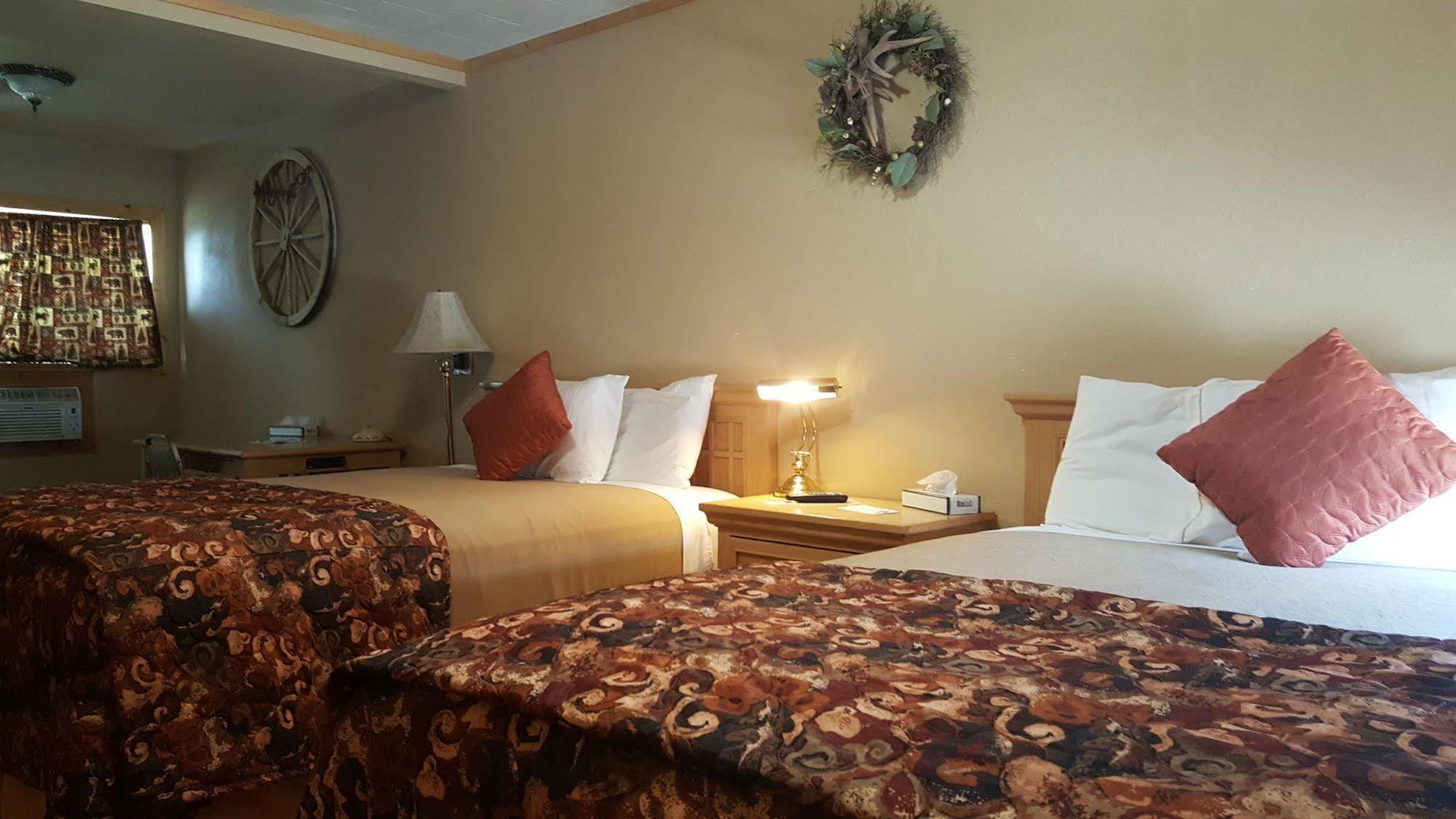 Trail'S End Motel Downtown Lewistown Ngoại thất bức ảnh