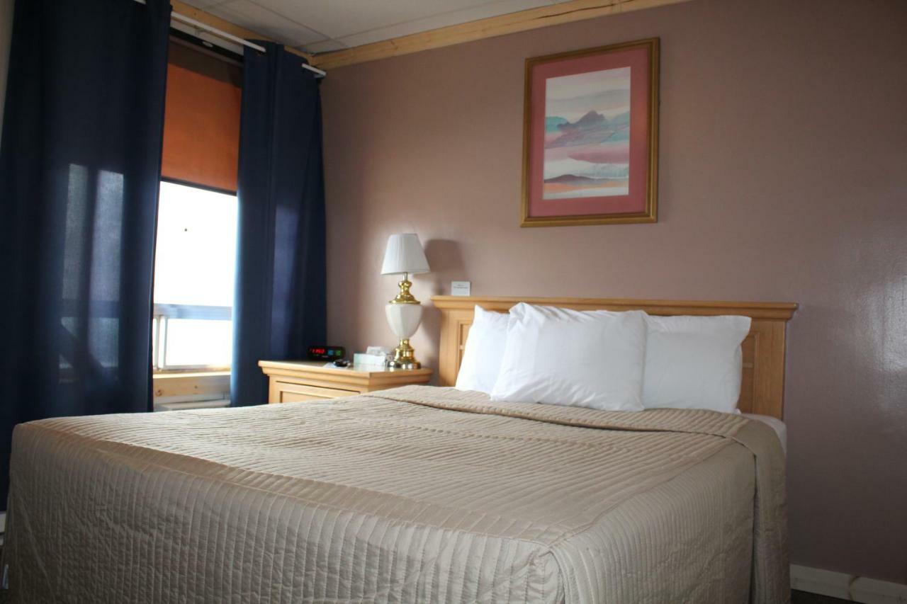 Trail'S End Motel Downtown Lewistown Ngoại thất bức ảnh