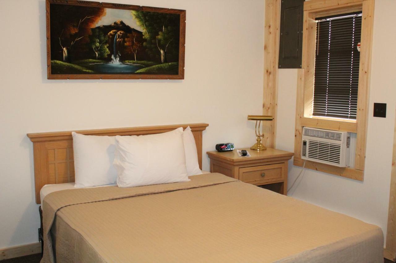Trail'S End Motel Downtown Lewistown Ngoại thất bức ảnh