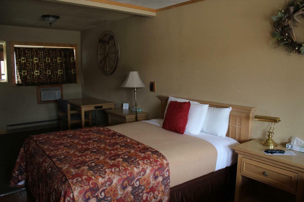 Trail'S End Motel Downtown Lewistown Ngoại thất bức ảnh